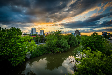 Fototapeta na wymiar Sunset over the Lower Don River, in Toronto, Ontario.