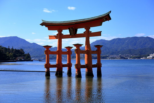 厳島神社　大鳥居