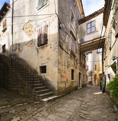 Obraz premium typical alley in Groznjan - old medieval town in Istria, Croatia