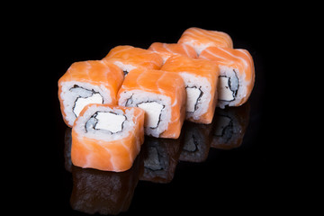 Philadelphia roll with salmon and cheese