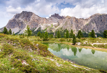 Naklejka na ściany i meble Lake of Limides - Italian Dolomites