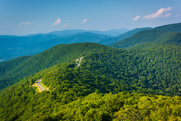 View of the Blue Ridge Mountains from Little Stony Man Cliffs in