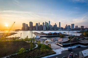 View of the Manhattan skyline at sunset, from Brooklyn Heights i