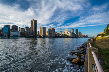 View of the Midtown Manhattan skyline, from Roosevelt Island, Ne