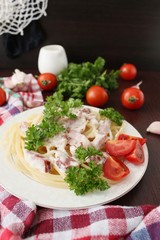 Spaghetti a La Carbonara with melted cheese
