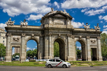 Fototapeta na wymiar Madrid, Puerta de Alcala
