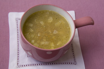 hot spelt soup with buttercream and onion