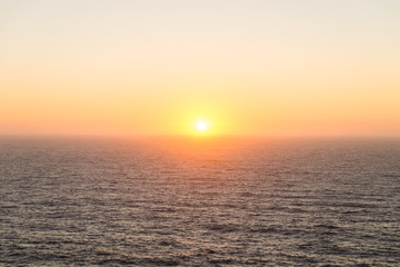 Obraz premium Sunset over sea