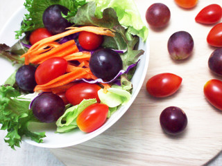 fruit and vegetable salad for healthy 