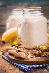 Obraz na płótnie Canvas healthy breakfast with yogurt