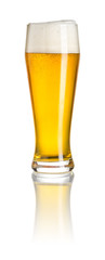 Helles Weizen vor einem weißem Hintergrund
