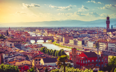 River arno in florence with bridge ponte vecchio