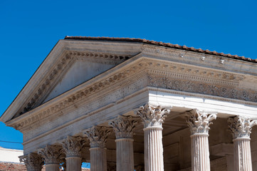 Nîmes, la maison carré..