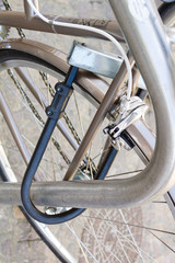 Obraz premium Fahrradschloss zum Schutz vor Fahrraddiebstahl