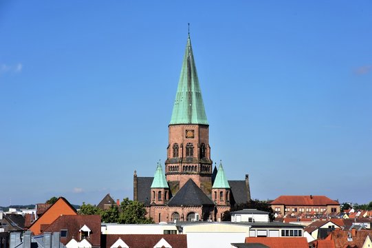 Kaiserslautern mit Blick auf die Stiftskirche