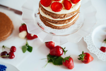 The Naked Cake