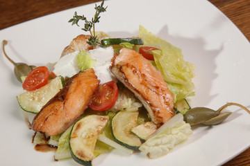 Salad with smoked salmon and Zucchini