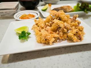Fried squid with garlic pepper