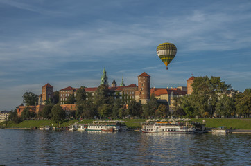 zamek królewski nad Wisłą w Krakowie 