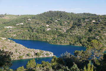 Fototapeta na wymiar tourisme,lac et lubéron