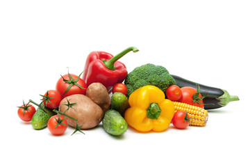 Naklejka na ściany i meble ripe fresh vegetables isolated on white background close up
