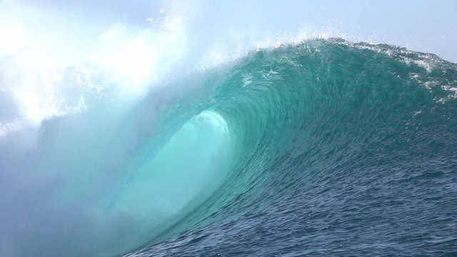 SLOW MOTION CLOSE UP: Big Teahopoo wave breaking and splashing