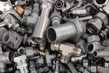 Pneumatic connectors