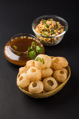 Pani Puri or panipuri, Golgappe or gol gappe, Chat item, India © StockImageFactory