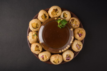 Pani Puri or panipuri, Golgappe or gol gappe, Chat item, India © StockImageFactory