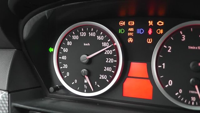 Beschleunigung eines Autos
