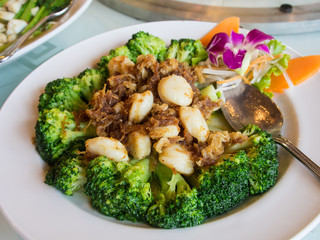 The shellfish fry Brocolli