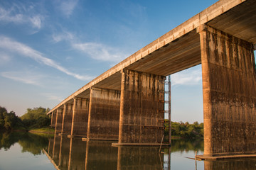 Fototapeta premium Concrete bridge over the river.