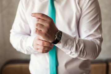 Fototapeta premium businessman clock clothes