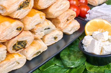 Cakes with spinach and goat cheese