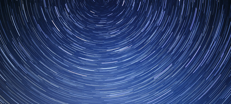 Firmamento - Startrail - cielo di notte 
