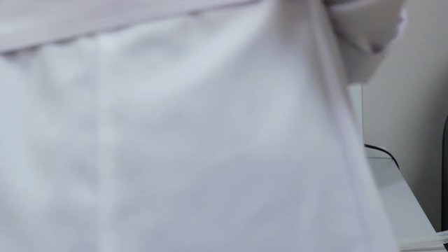 Doctor conducts survey graph on the machine spirometer