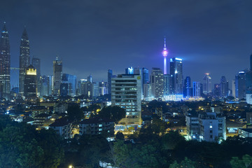 Naklejka premium Kuala Lumpur skyline at night