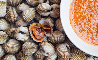 Poached scallop with thai spicy sauce