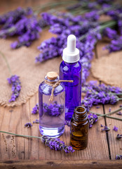 Obraz na płótnie Canvas Lavender flowers and essential oils