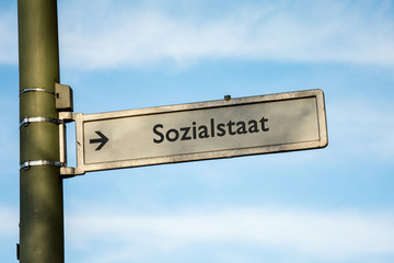Fototapeta premium Schild 67 - Sozialstaat