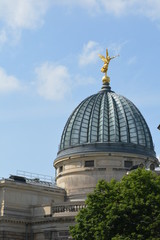 Fototapeta na wymiar verglaste Kuppel der Kunsthalle in Dresden