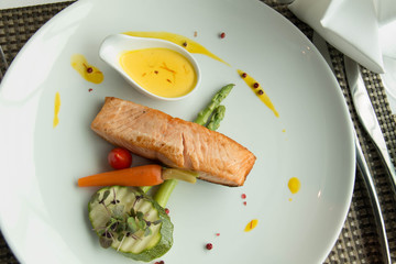  grilled salmon steak