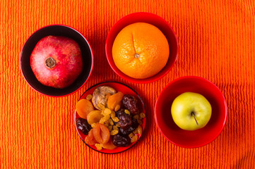 dried and fresh fruits