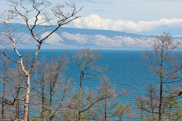 Озеро Байкал. Россия. Вид на Малое море с острова Ольхон