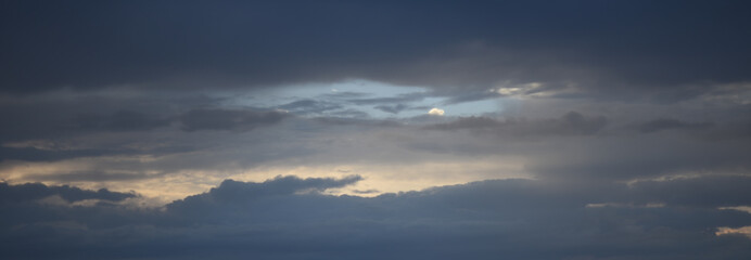 Obraz premium cloud in the blue sky