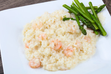 Risotto with shrimps and astaragus