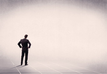 Obraz premium Business person standing in empty space