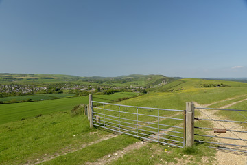 Fototapeta na wymiar Ridge path above Corfe Castle, Dorset