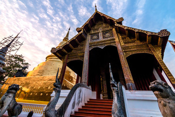 Fototapeta na wymiar Wat Jedi Luang / Pagoda Luang / Nothern Thai Pagoda in Chiang Ma