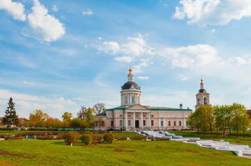 Fototapeta na wymiar Church of the Archangel Michael in the ancient Russian city of Kolomna